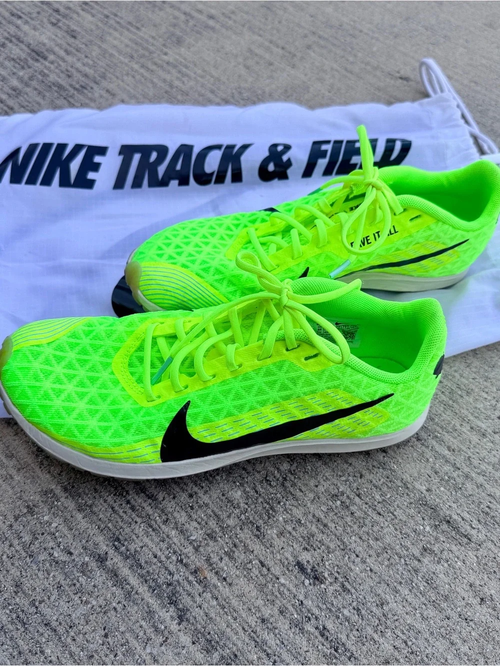 Nike zoom rival